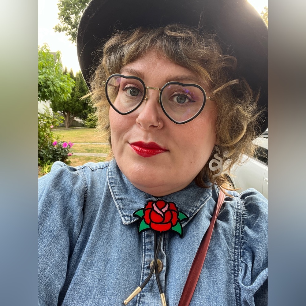 Meet your Posher, Cynara